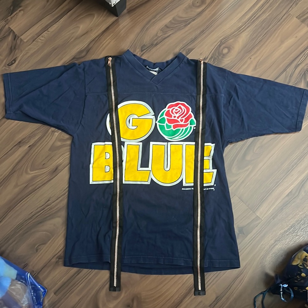 VINTAGE UNIVERSITY OF MICHIGAN TSHIRT